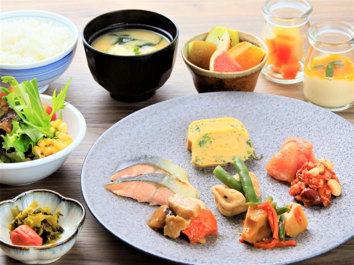Hotel Quintessahotel Fukuokatenjin Comic&books 4*